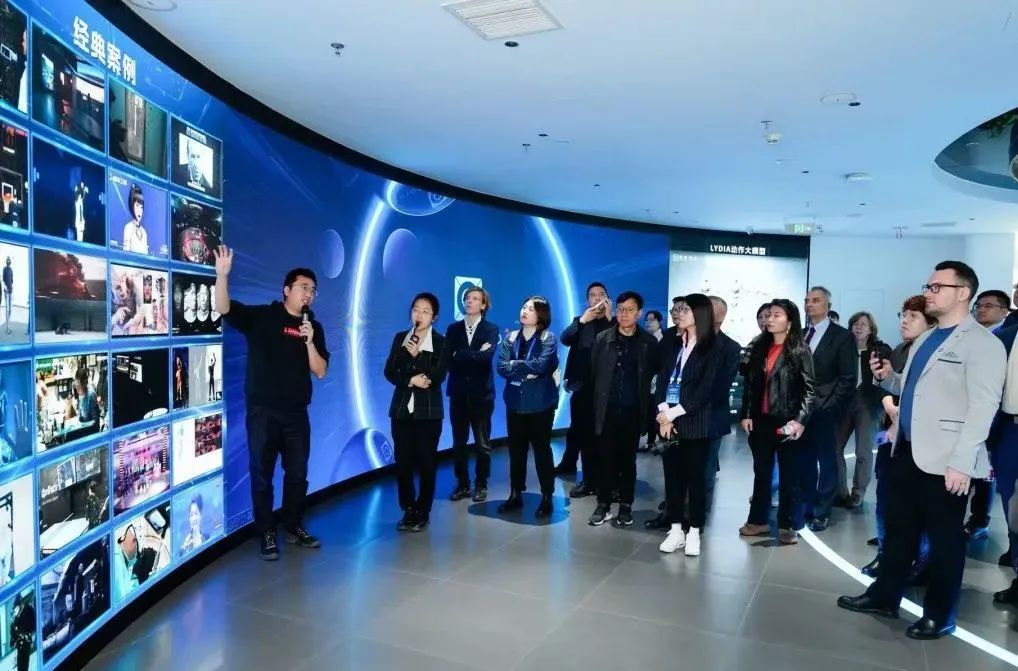 商务部副部长寄语德中企业丨尊龙凯时·虚拟动点与德国商界代表共探可一连生长新机缘